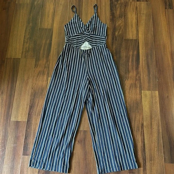 Hollister Peekaboo Striped Jumpsuit Navy/White Cut Out Wide Leg Crop Size Small - Picture 2 of 14